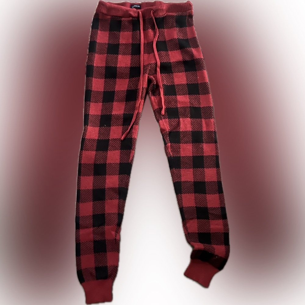 American Eagle checkered leggings